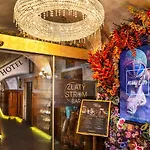U Zlateho Stromu By Bhg Otel