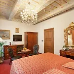U Zlatého Stromu Hotel