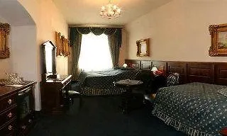 Hotel U Zlateho Stromu By Bhg Prague