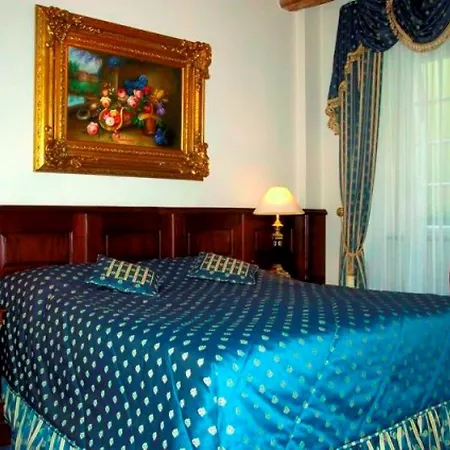 Hotel U Zlateho Stromu By Bhg 4*