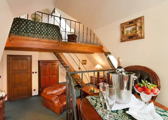 Hotel U Zlatého Stromu 4*