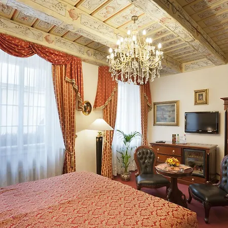 Hotel U Zlateho Stromu
