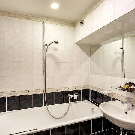 U Zlateho Stromu Hotel Prag
