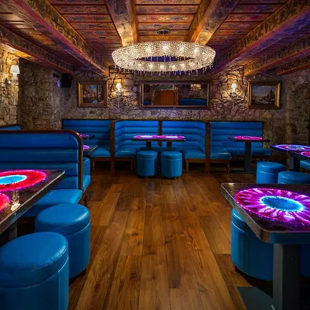 Hotel U Zlateho Stromu