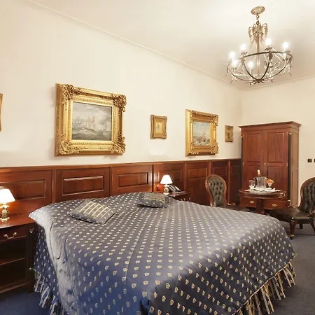 U Zlateho Stromu By Bhg Hotel Praag