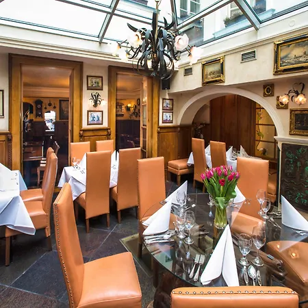 Hotel U Zlateho Stromu By Bhg Praga