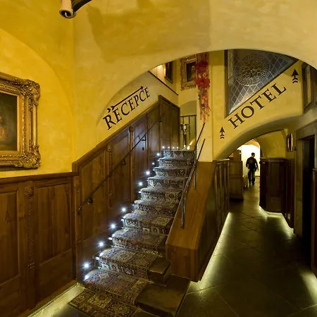 Hotel U Zlateho Stromu By Bhg 4*
