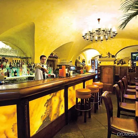 U Zlateho Stromu 4* Prag