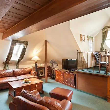 U Zlateho Stromu 4* Prag