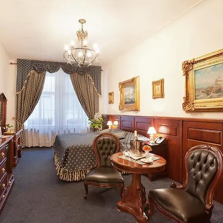 Hotel U Zlateho Stromu