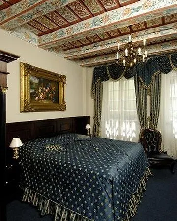 Hotel U Zlateho Stromu By Bhg Praga
