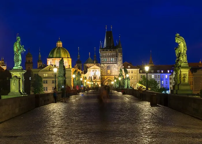 U Zlateho Stromu By Bhg Hotell Prag