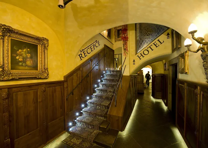 Hotell U Zlateho Stromu By Bhg 4*
