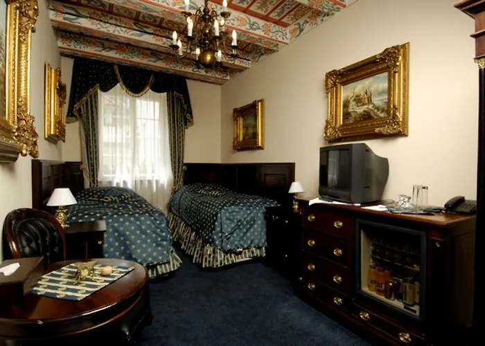 U Zlateho Stromu By Bhg Hotell Prag