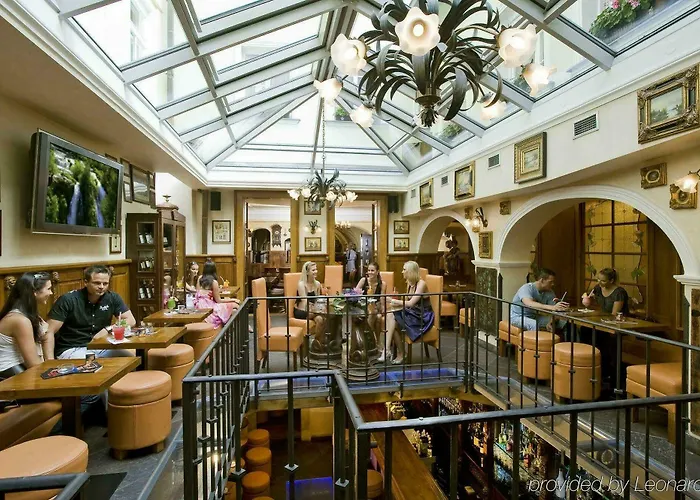 U Zlateho Stromu By Bhg Hotell