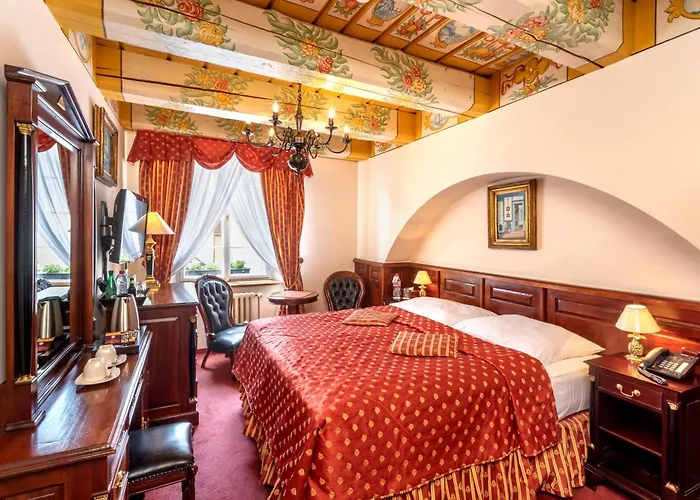 U Zlateho Stromu By Bhg Hotel 4*